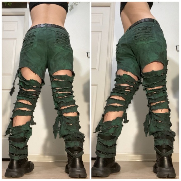 SOLD - D.I.Y Tie Dye Extremely Distressed Jeans - Picture 3 of 8